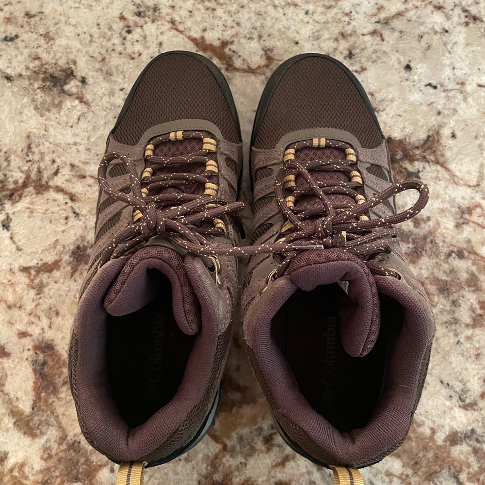 Columbia brand men’s hiking shoes US size 9.5 - Picture 5 of 7